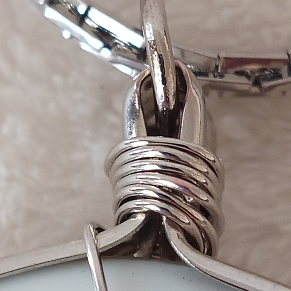 BESHEEK Glass Pendant Necklace NWOT - Picture 8 of 11